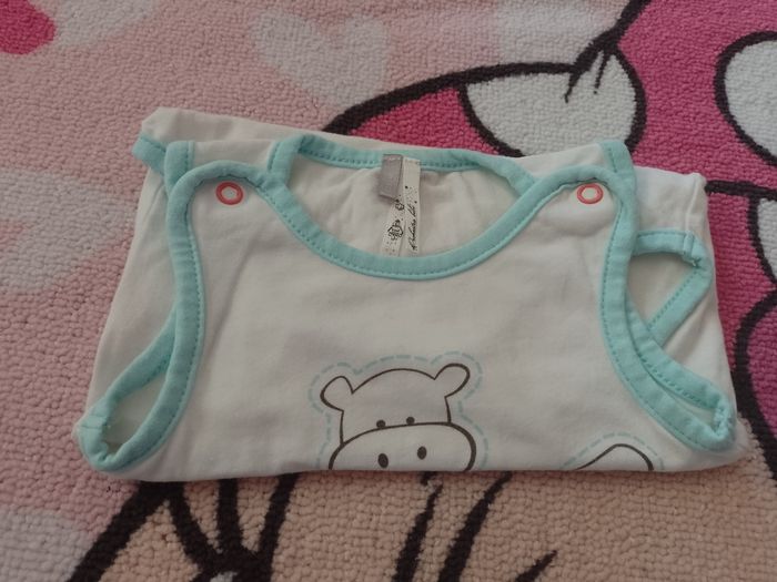 Bodies 9 mois - photo numéro 4