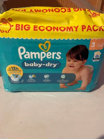 Couche Pampers taille 3