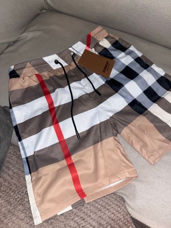 Short Burberry