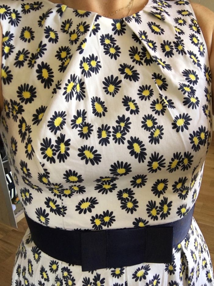 Petite robe à fleurs Asos - photo numéro 3