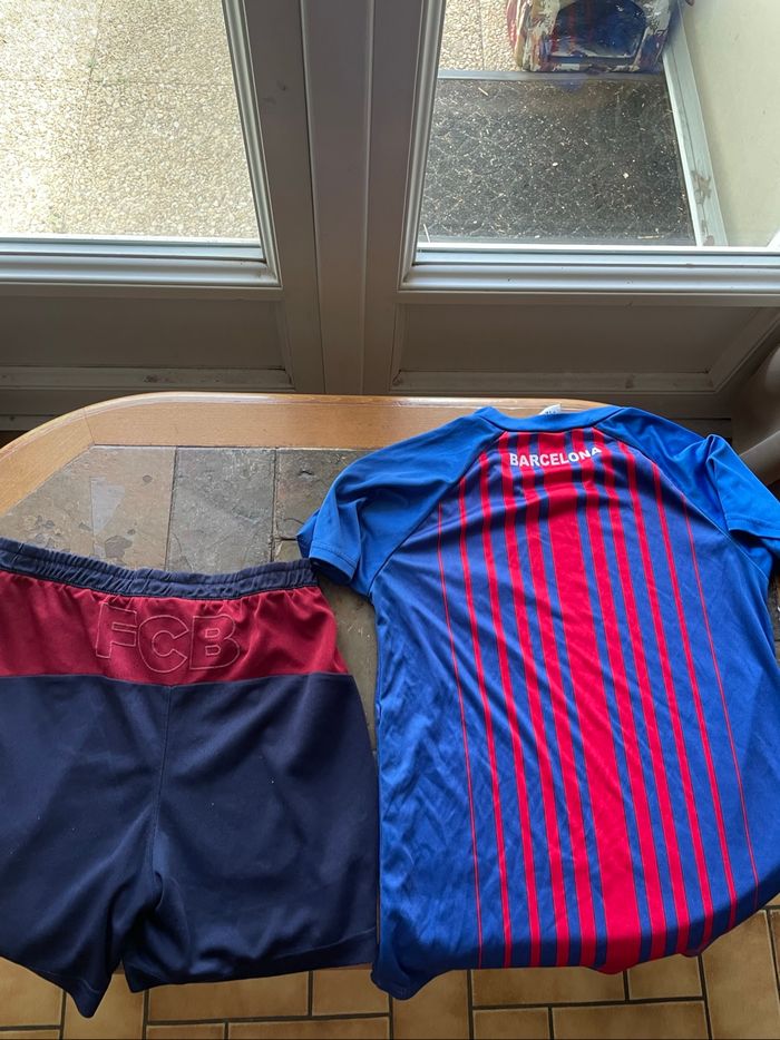 Ensemble de foot Barcelone - photo numéro 6