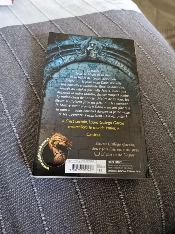 Livre "Chronique de la Tour", tome 2 - photo numéro 2