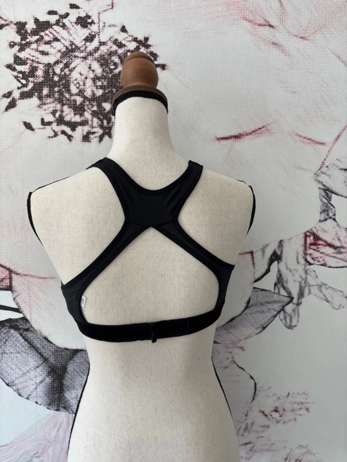Brassière de sport femme Nike taille XS - photo numéro 4