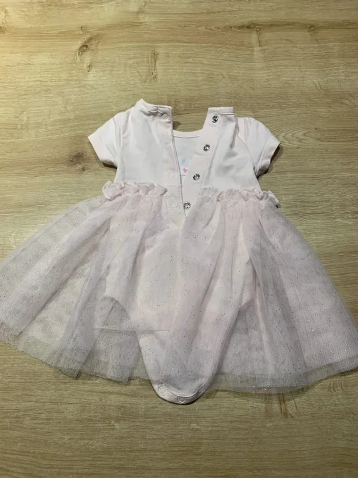 Petite robe 1mois - photo numéro 4