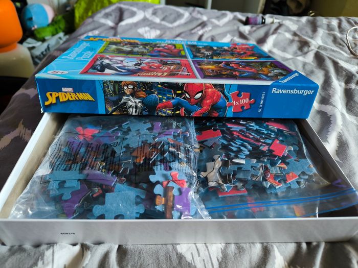 4 puzzles 100 pièces spiderman - photo numéro 3