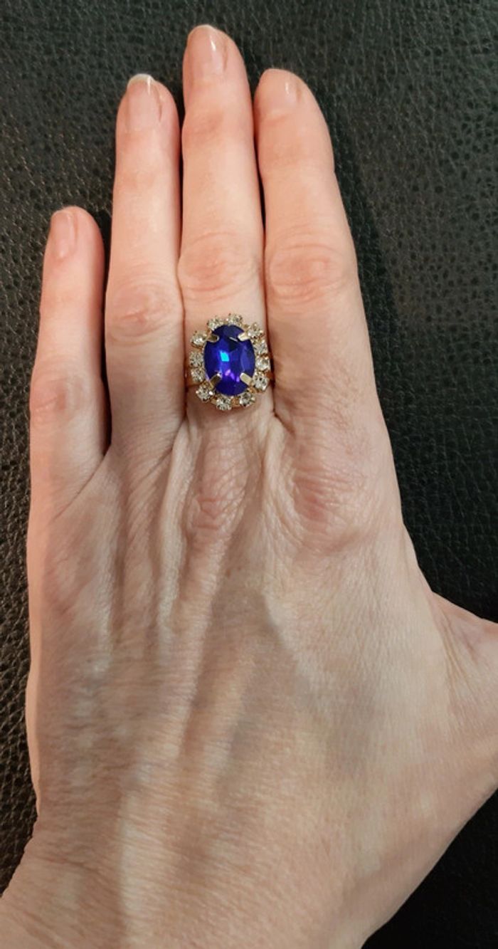 Très jolie parure dorée vintage en strass et pierre bleue - photo numéro 12