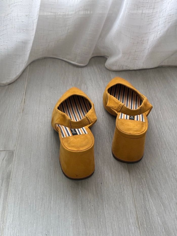 Escarpins jaune moutarde à talon bloc – 38 - photo numéro 3