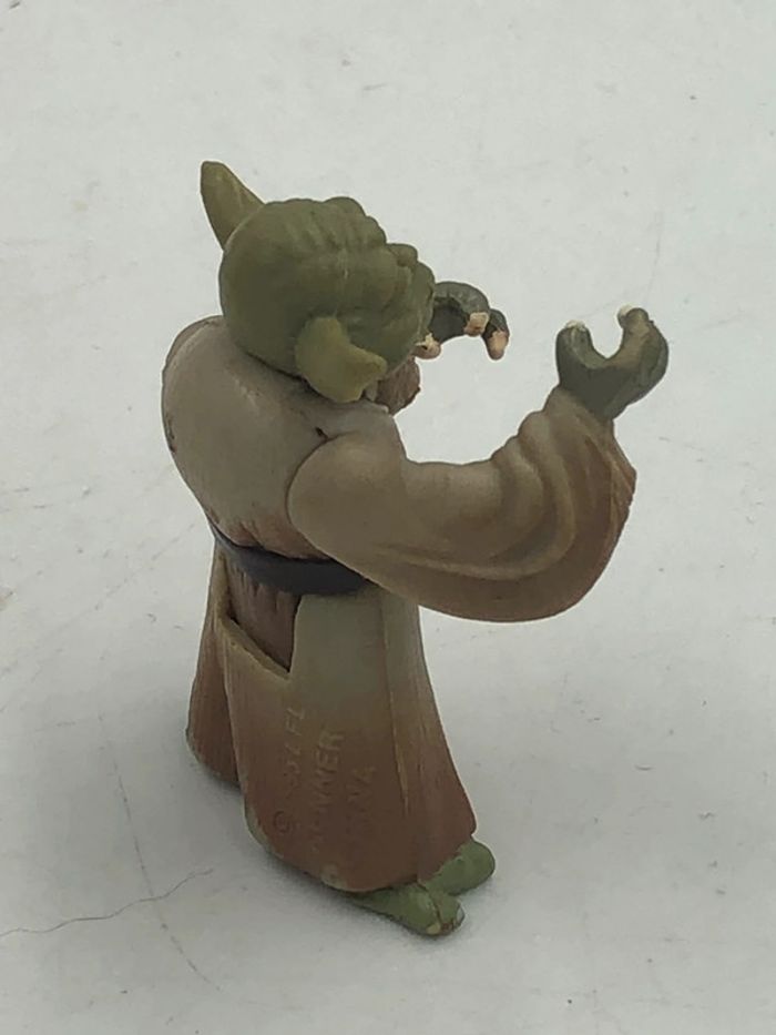 Figurine articulé Star Wars Yoda Kenner 1995 - photo numéro 3