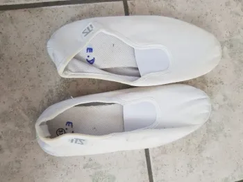 Chaussons blancs, pointure 37