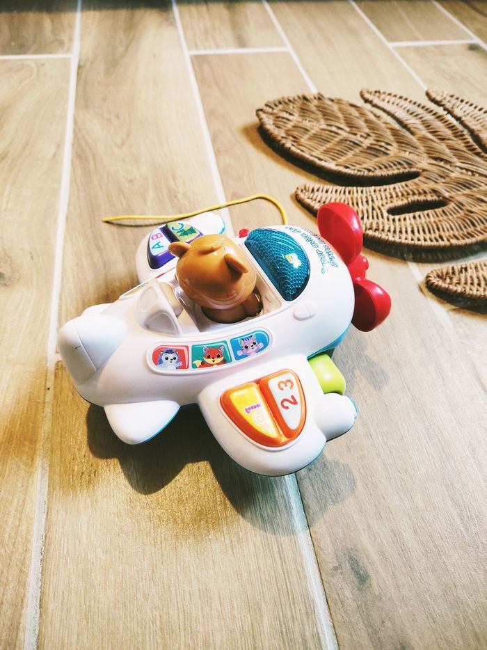 🐻 Jouet électronique interactif sonore et lumineux Super avion des p'tits loulous marque Vtech - photo numéro 3