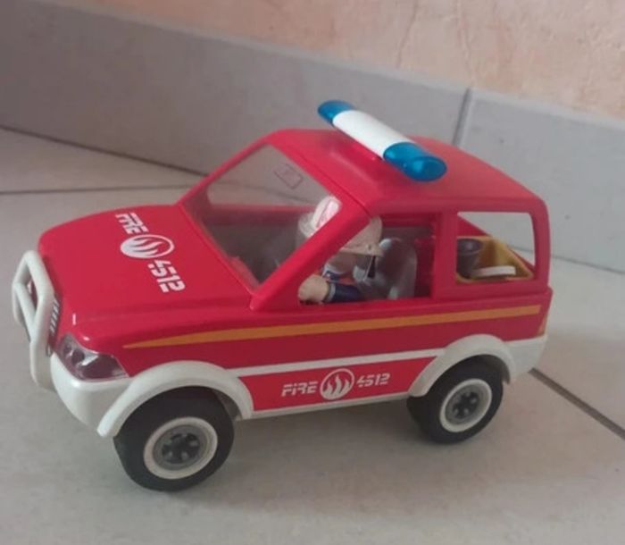 Voiture de pompier playmobil - photo numéro 2