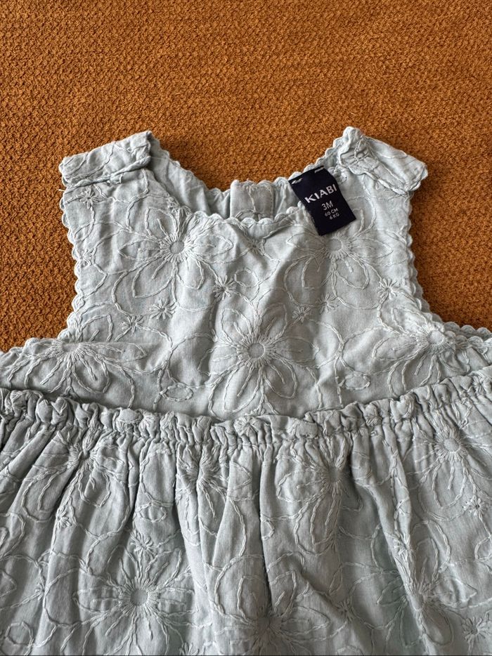 Robe broderie - photo numéro 2