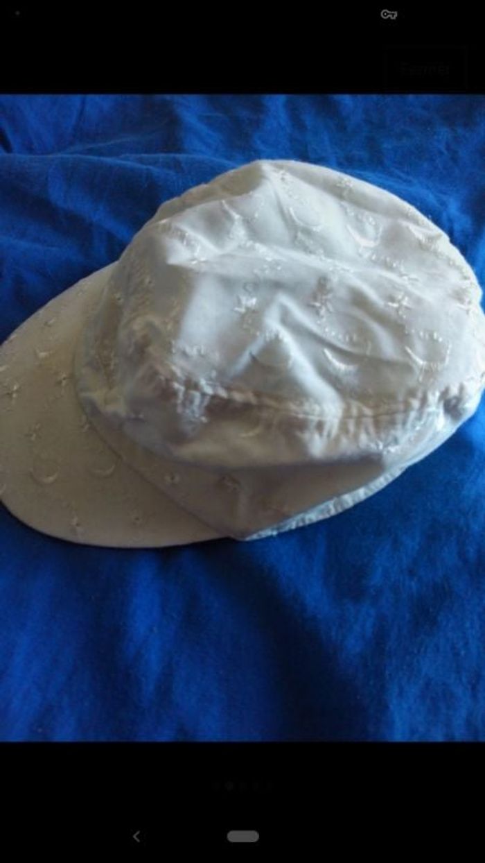 Casquette brodée