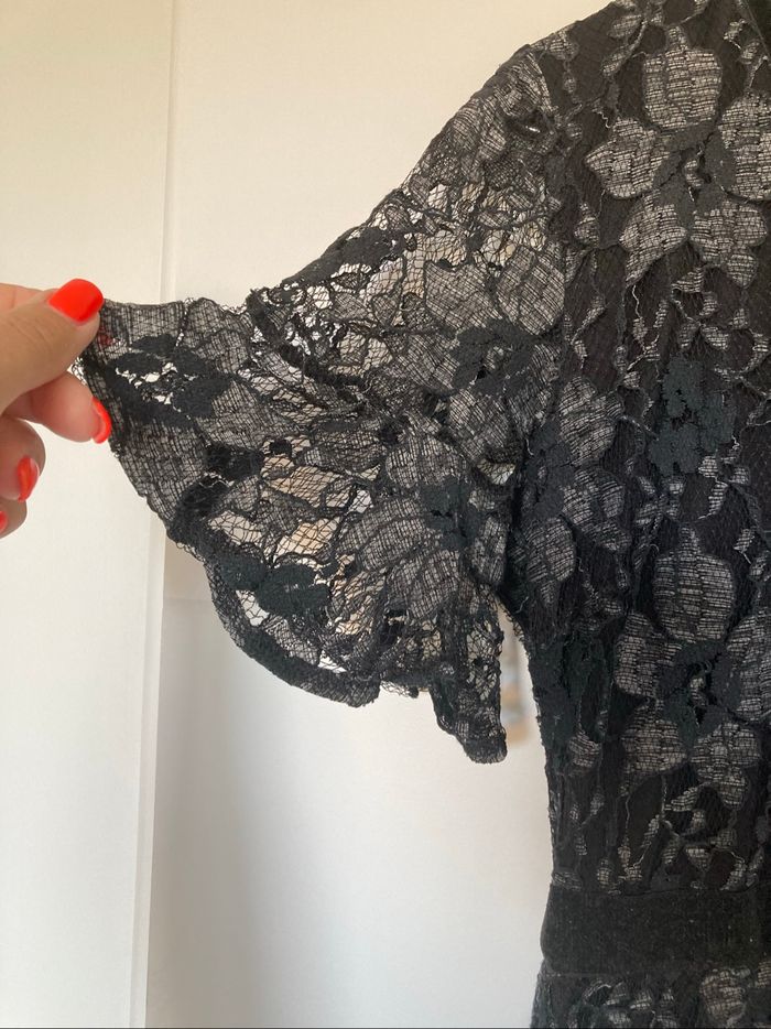 Robe en dentelles - photo numéro 4