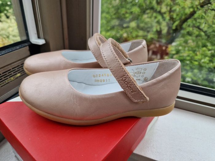 Ballerines Kickers rose 28 en bon état - photo numéro 3