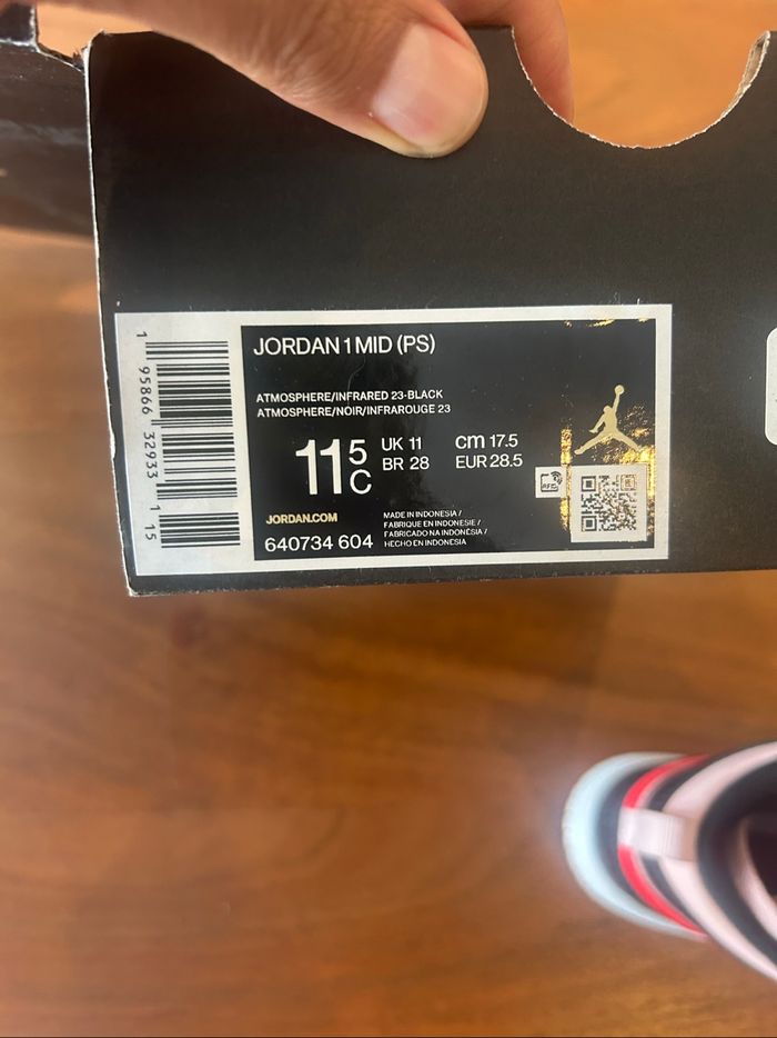 Jordan 1 taille 28.5 - photo numéro 3