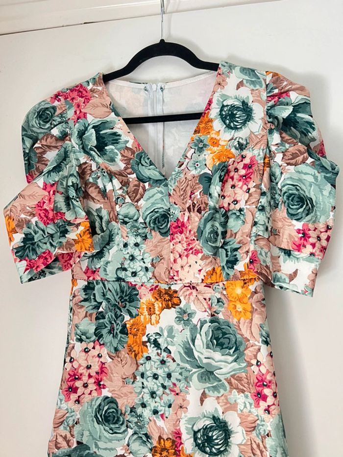 Robe courte imprimée fleurs style vintage taille 36 - photo numéro 3