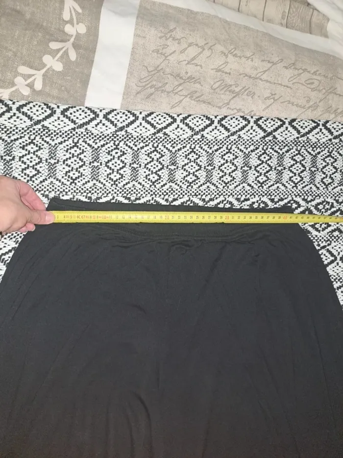 Sarouel femme noir fluide tbe taille élastique en tbe du 40/42 au 48/50 étiquette coupée - photo numéro 6