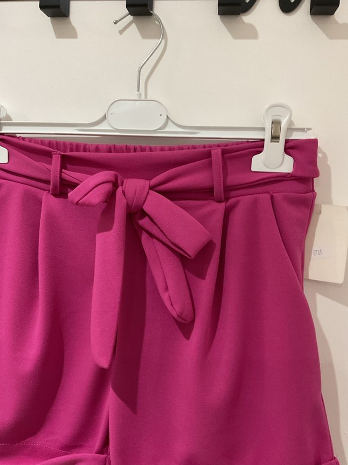 Short femme taille unique (38-42)- neuf avec étiquette - photo numéro 3