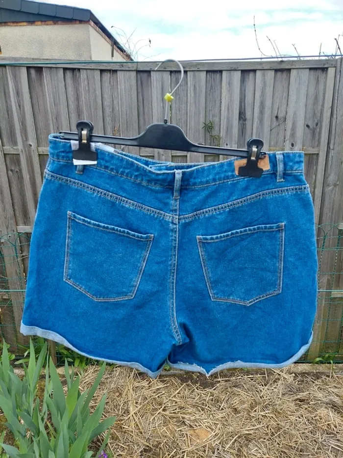 Short jean's - photo numéro 3