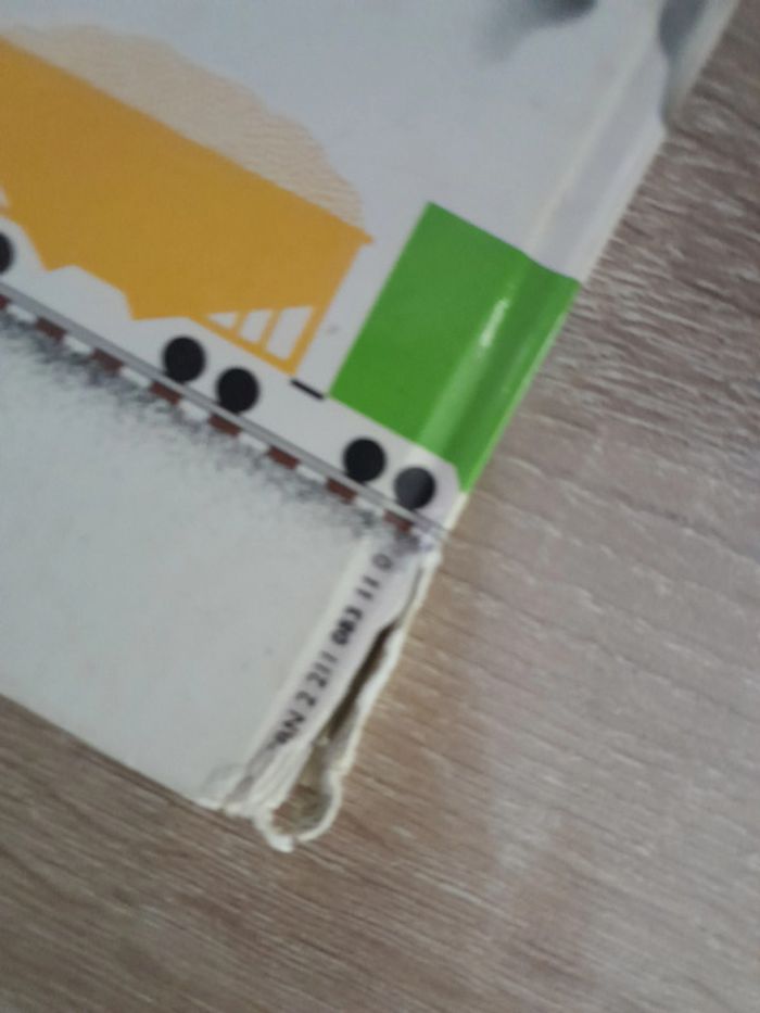 album cartonné école des loisirs - un train passe - photo numéro 7