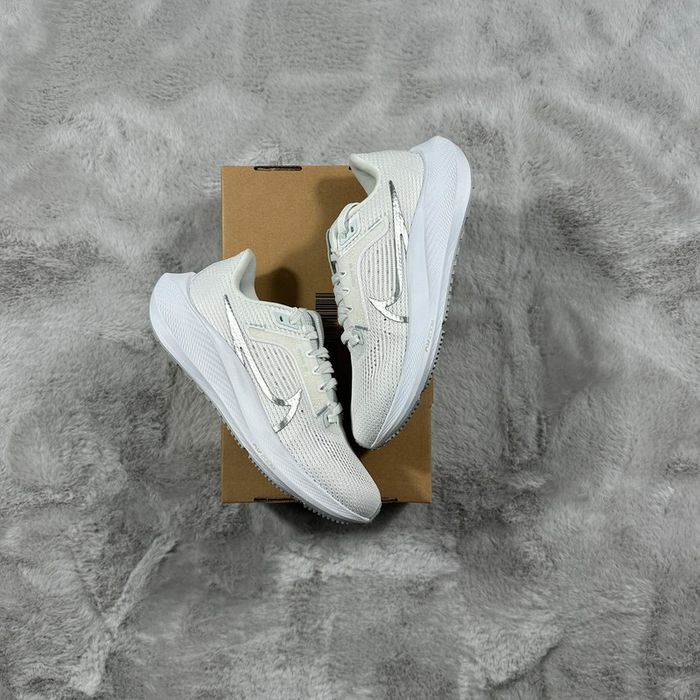 Nike Air Zoom Pegasus 40 « Metallic Silver » pointure 36