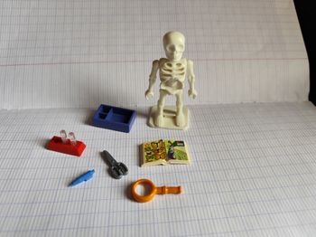 Accessoires salle de sciences Playmobil