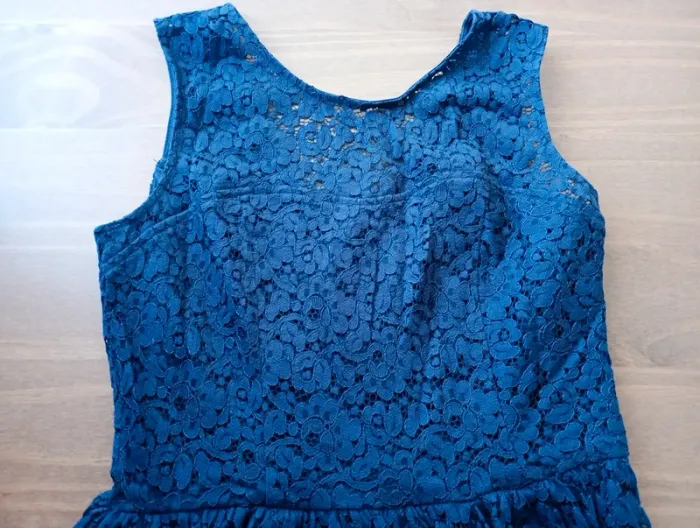 Robe dentelle débardeur/ taille 38 - photo numéro 2