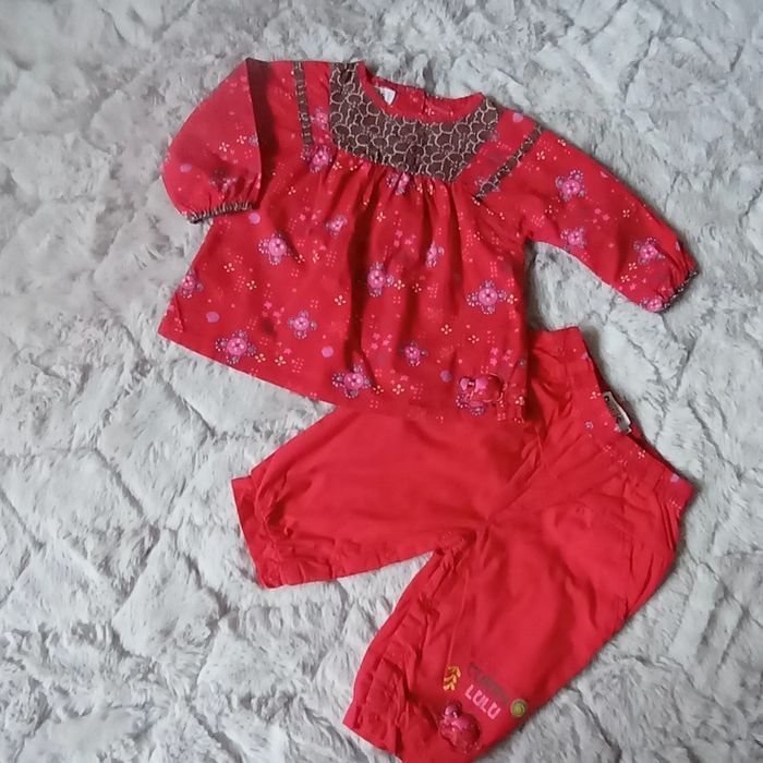 Magnifique ensemble 6 mois 🌹 la compagnie des petits 🌹 très bon état