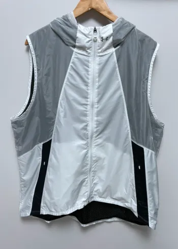Under Armour Women's Run Vest with Hoodie Size XXL