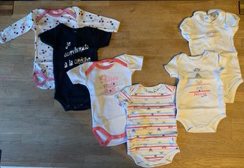 Lot de 6 bodies en 6m