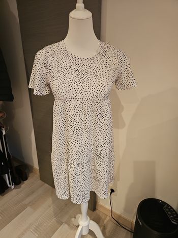 robe blanche à pois noirs manches courtes été 9/10 ans