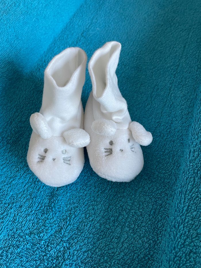 Chaussons naissance neufs