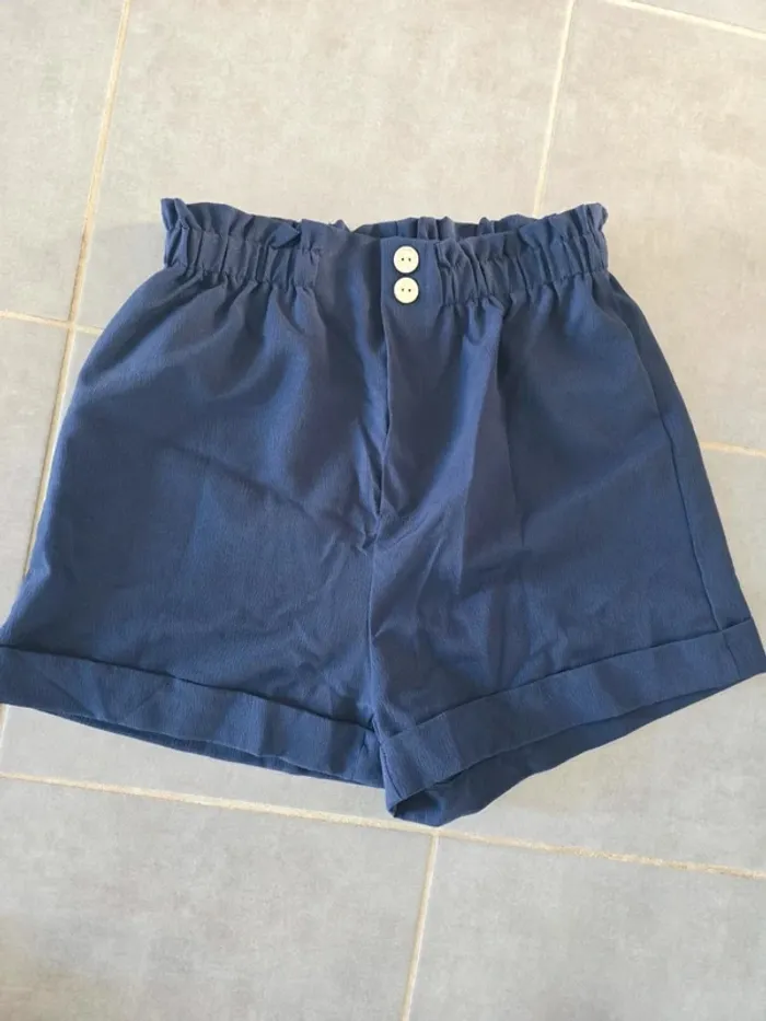 Short taille haute bleu marine
