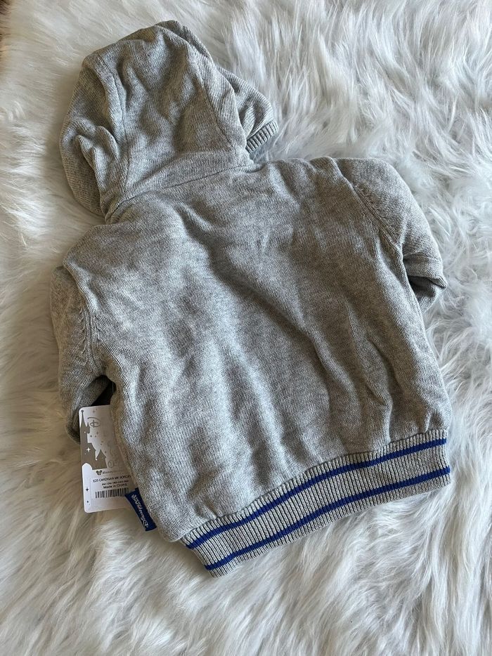 Neuf (non porté)🏷 😍🤩💙sublime  veste /gilet epais et intérieur polaire disneylandparis mois garçon 💙😍🤩 - photo numéro 2