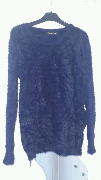 Pull fourrure bleu marine TM