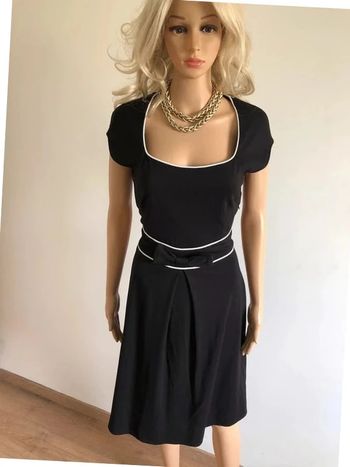 Robe noire et blanche à manches courtes Sora by JBC taille 38 TBE
