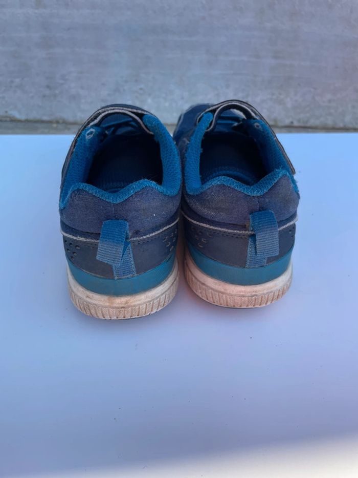 Basket bleu enfant - photo numéro 2