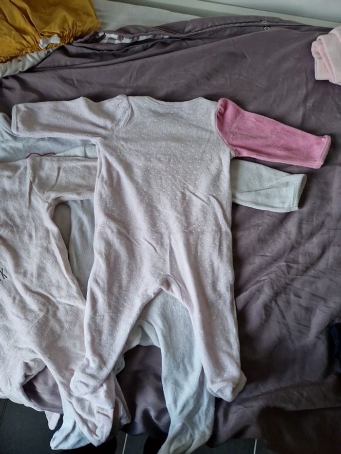 Lot de 4 pyjamas fille 6 mois - photo numéro 4