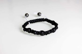 Bracelet shamballa noir et pierres de lave