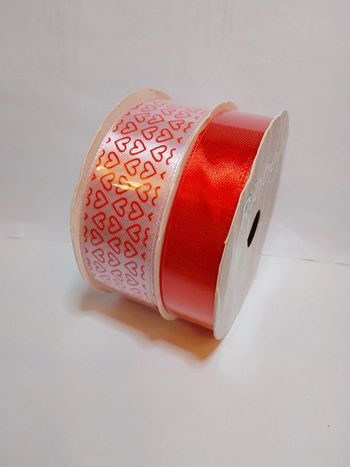 Rubans loisirs rouge/cœurs 2x8 mètres