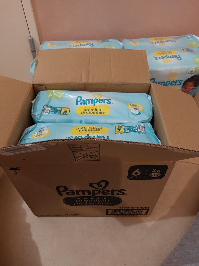 6 paquets de 30 couches pampers premium protection taille 6. Envoi sous carton - photo numéro 3