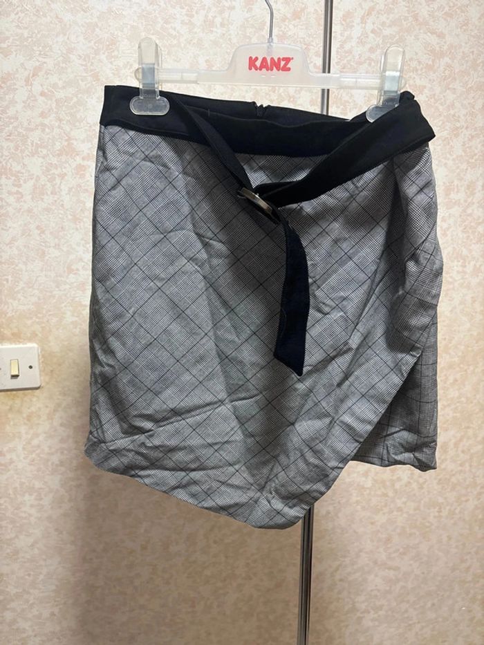 Jupe courte taille 38 marque Morgan de toi