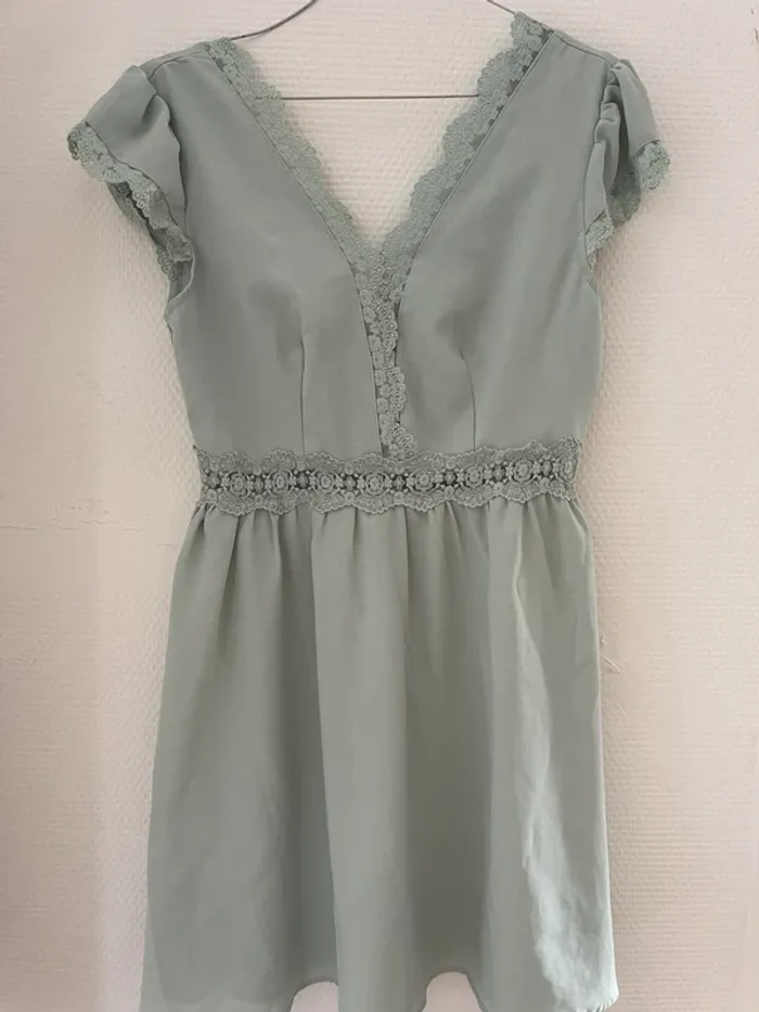 Robe dentelle vert d’eau