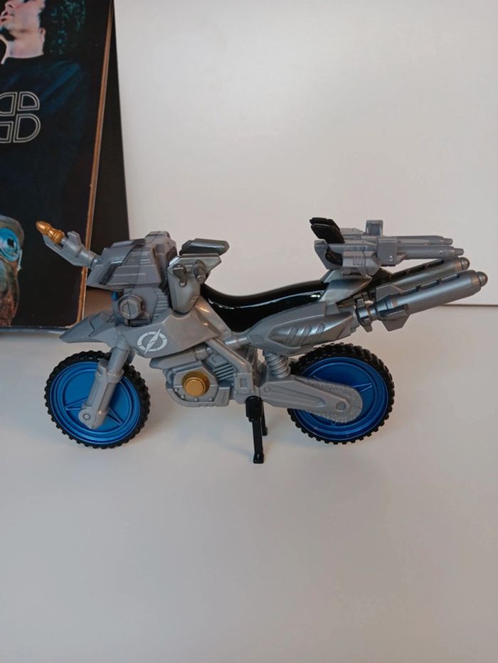 Figurine et sa moto vintage Bandai 2007 Power Rangers opération overdrive fig 14cm - photo numéro 6