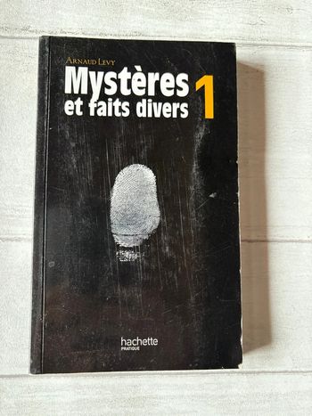 Mystères et faits divers Arnaud Lévy