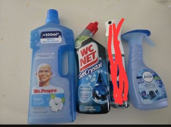Lot de 3 produits d'entretien neufs