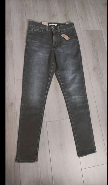 Jean Levi's femme en 40 neuf