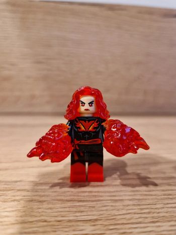 Figurine type lego Dark Phoenix X-Men Marvel