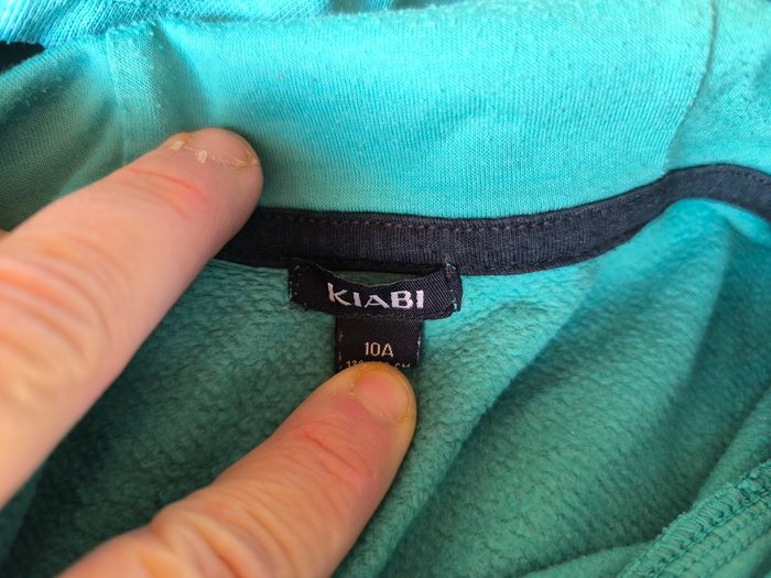 Pull capuche dinausore Kiabi 10 ans - photo numéro 3